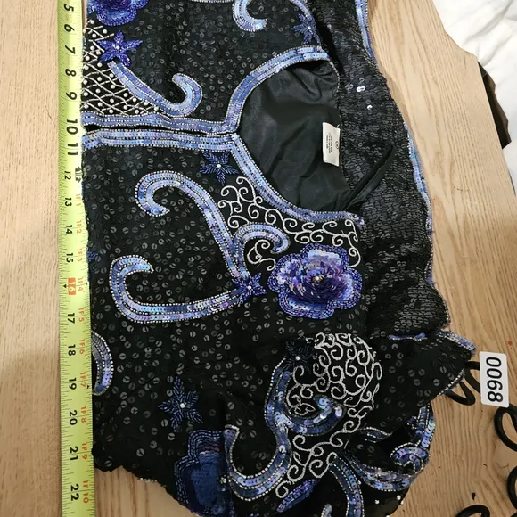 100% Silk Vintage 90s Scala Sequin Beaded Cropped Jacket Woman's M Old Money