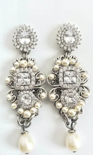 Antoinette Pearl Drop Earrings