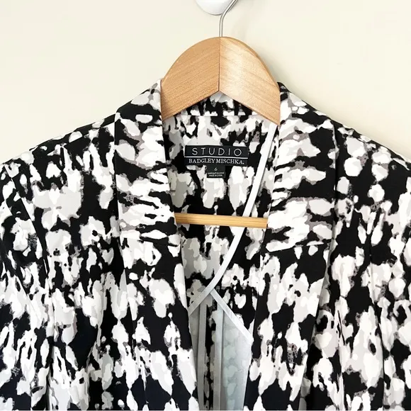 Badgley Mischka Studio Sylvie Stucco Print Notch Collar Stretch Blazer 6 NWT