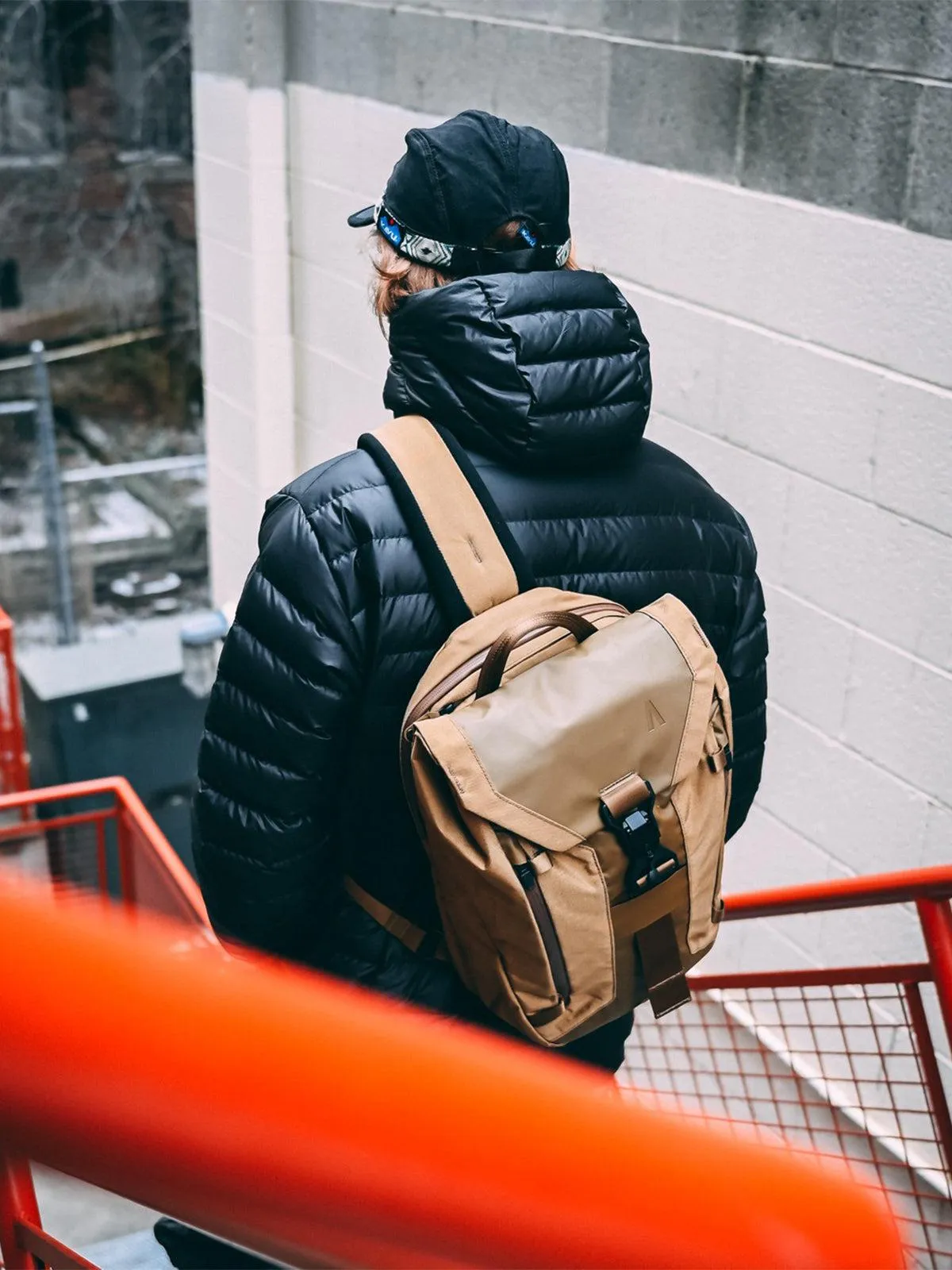 Boundary Supply Errant Sling Obsidian Black