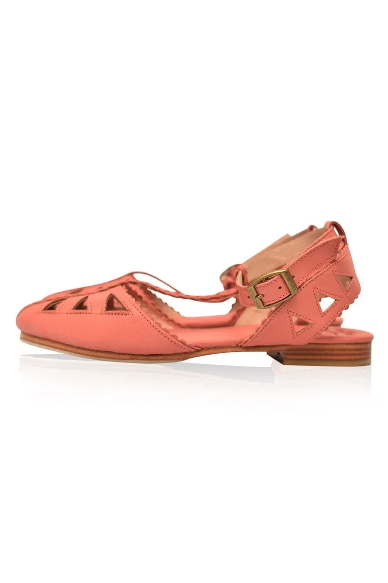 Bounty T-strap Leather Sandals in Vintage Brown