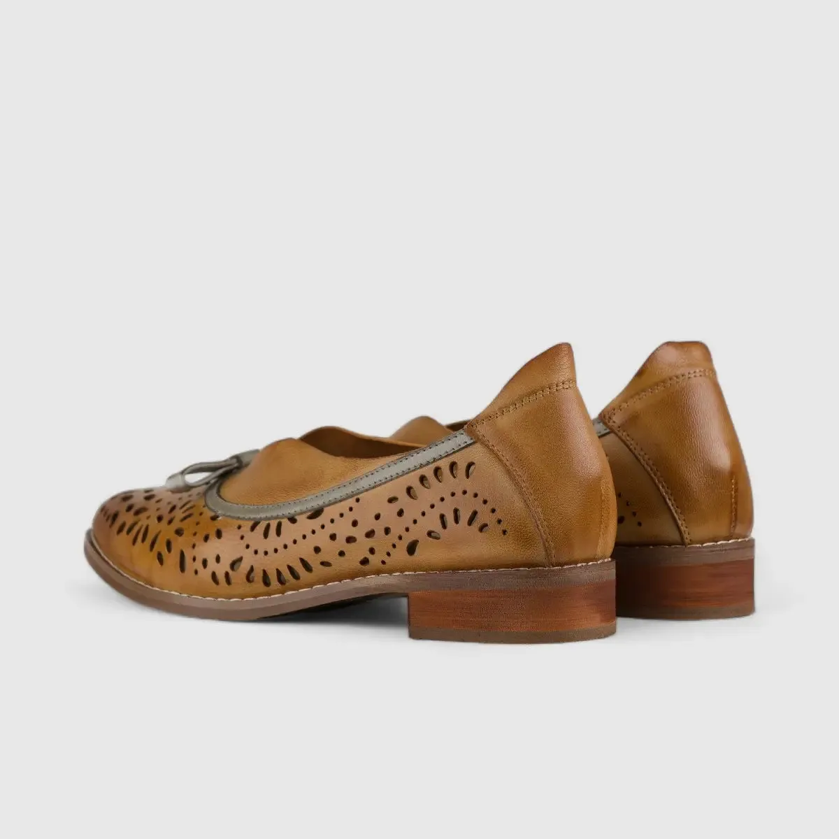 Bulbul Leather Low Heel Pump Tan/Grey 4788-01