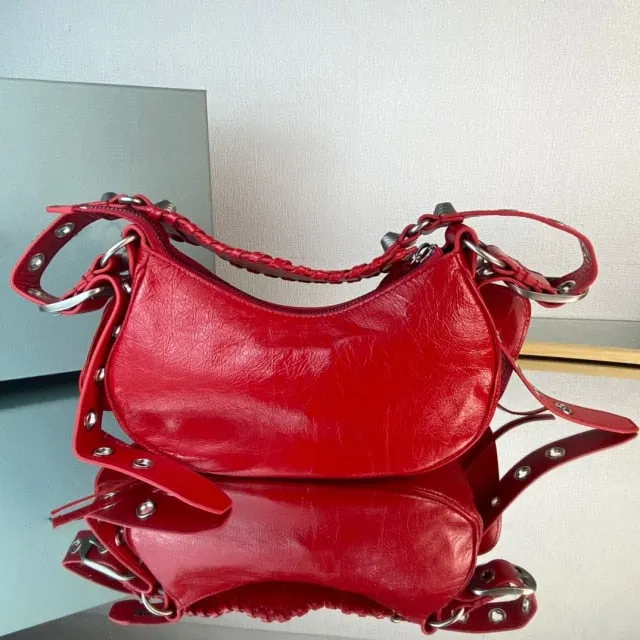 Classic Caviar Leather Double Flap Messenger Bag