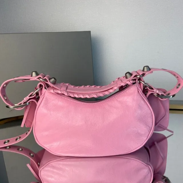 Classic Caviar Leather Double Flap Messenger Bag
