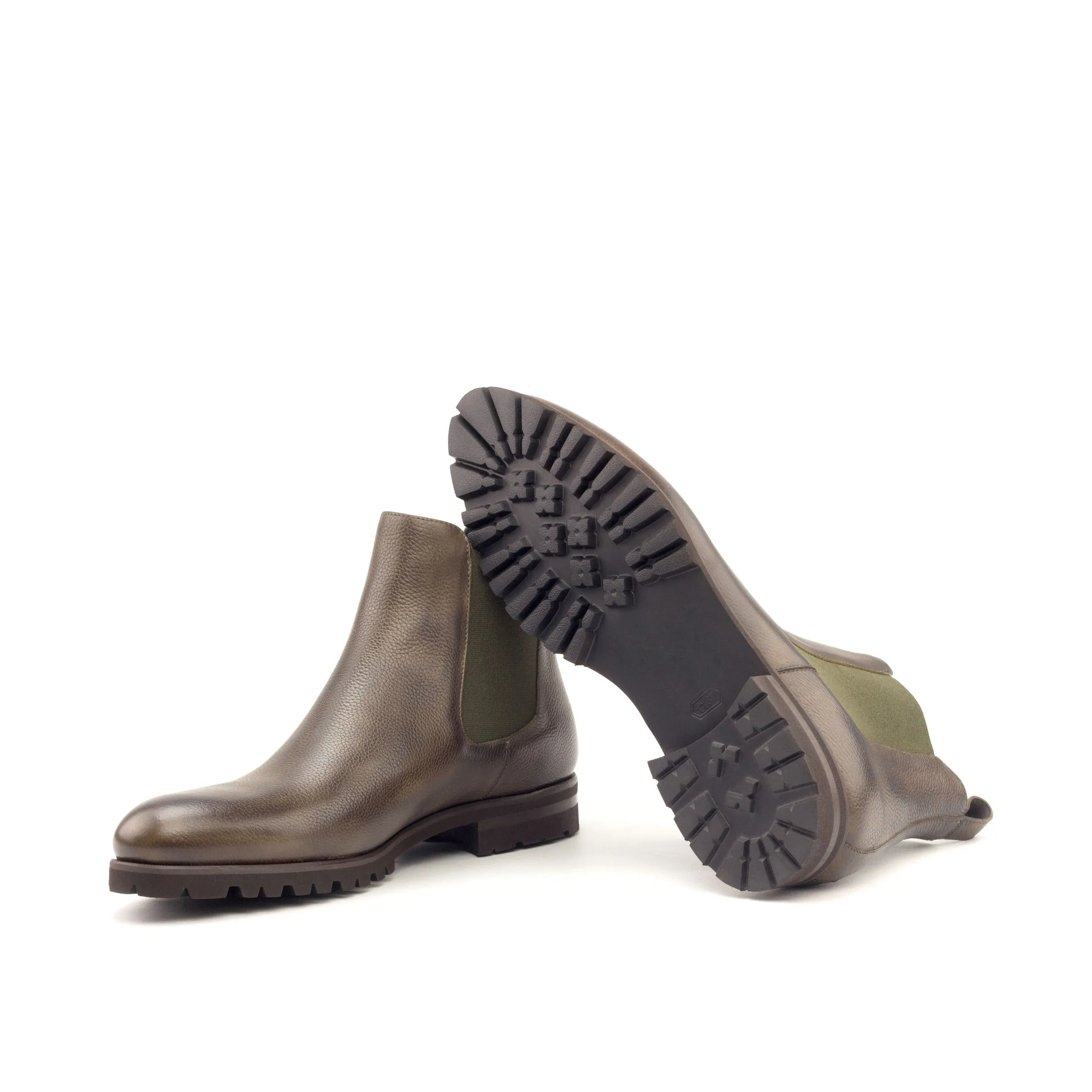 Classic Chelsea Boot • Commando Sole