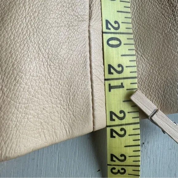 Clio tan leather size 12 jacket