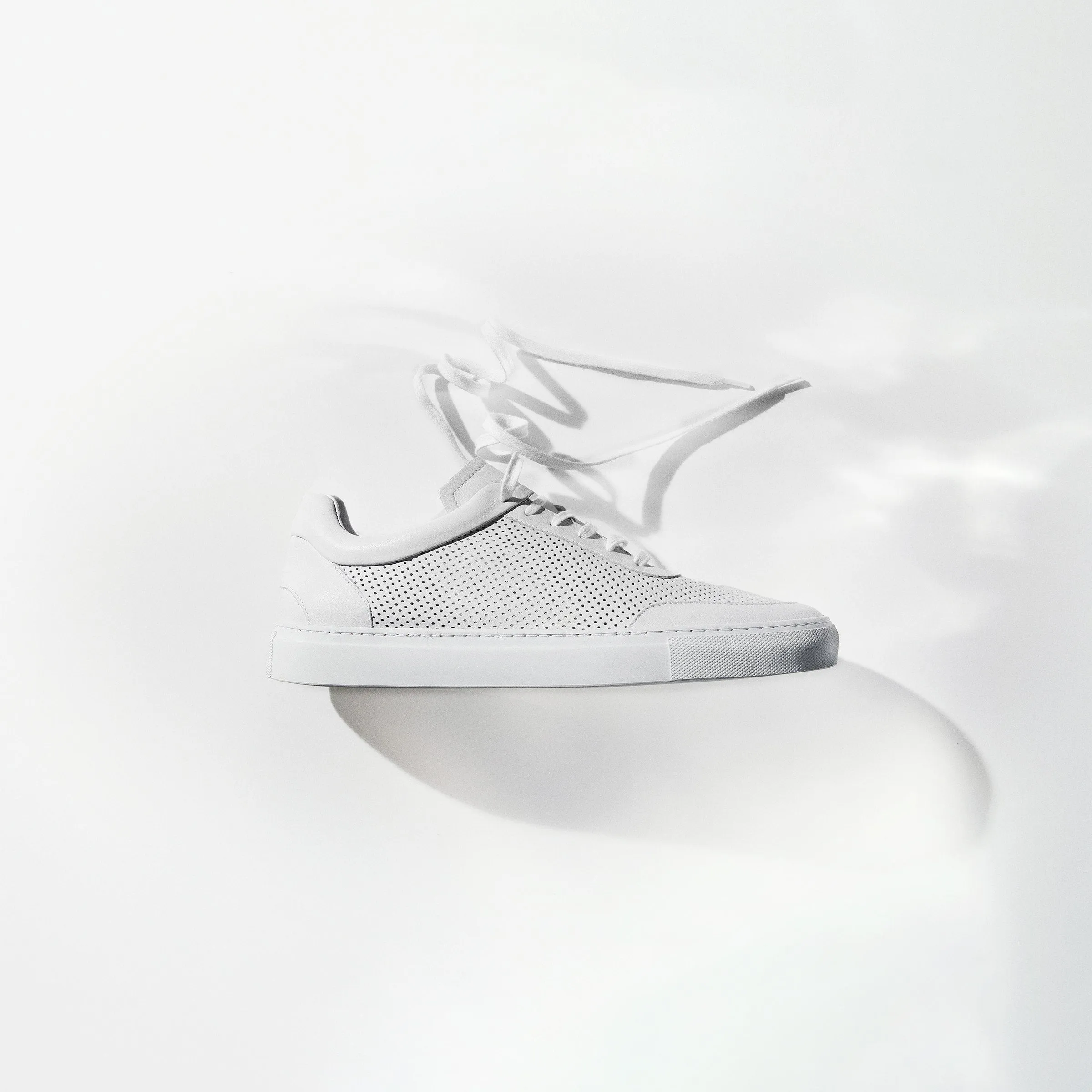 Court All White (Breathable)