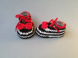 Crochet Pattern Baby shoes, newborn booties, moccasins