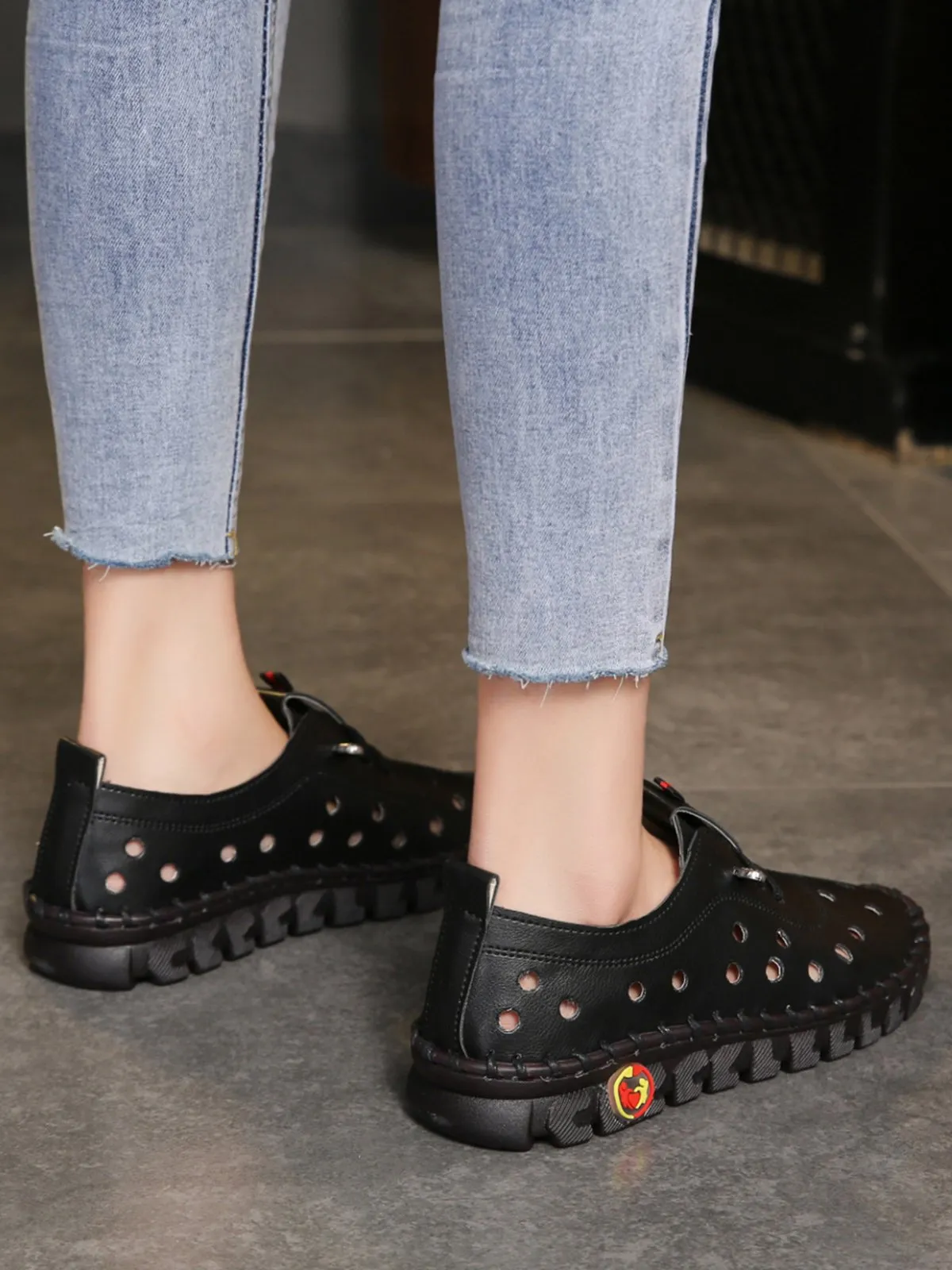 Cutout Breathable Super Soft Sole Moccasin Lace-Up Shoes
