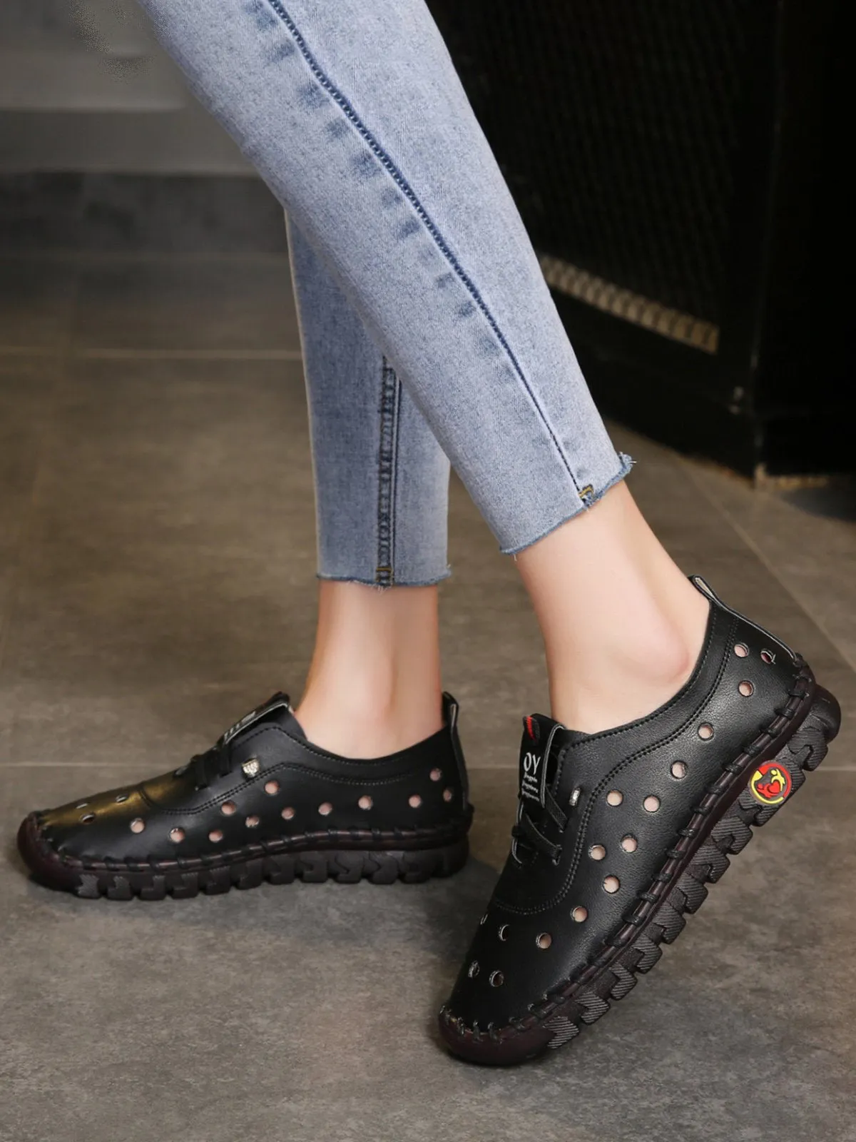Cutout Breathable Super Soft Sole Moccasin Lace-Up Shoes