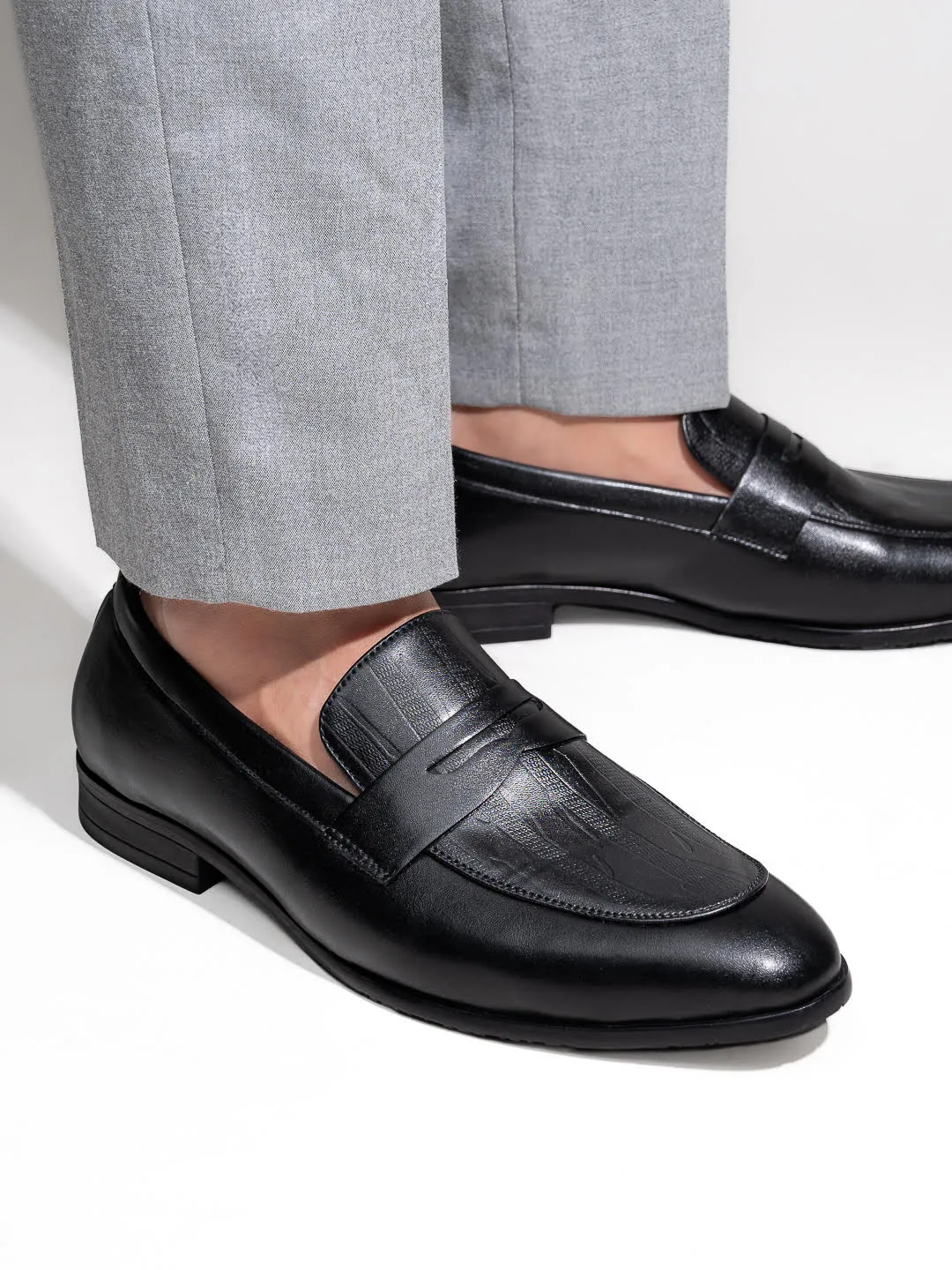 Hydes N Hues Black Classical Formal Slip-On Shoe for Men
