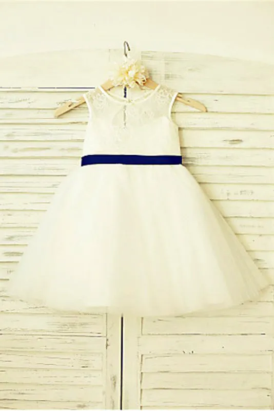 Ivory A-line Scoop Sleeveless Bowknot Floor-Length Tulle Flower Girl Dress With Lace OK710