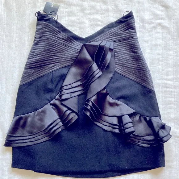 Jovani Dress Skirt, Black, Ruffles, Statement Piece, Wool Blend, Size 8