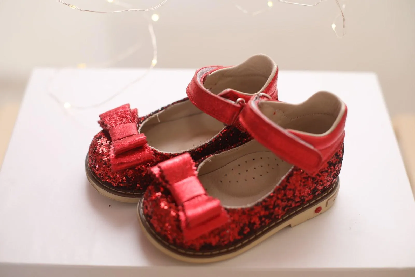 Leather girl shoes red sequin