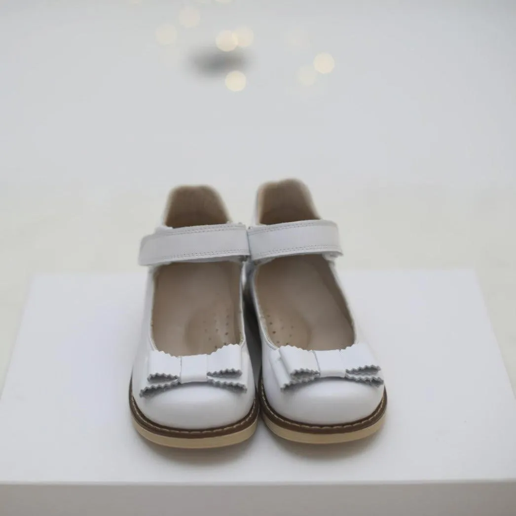 Leather girl shoes white matte