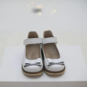 Leather girl shoes white matte
