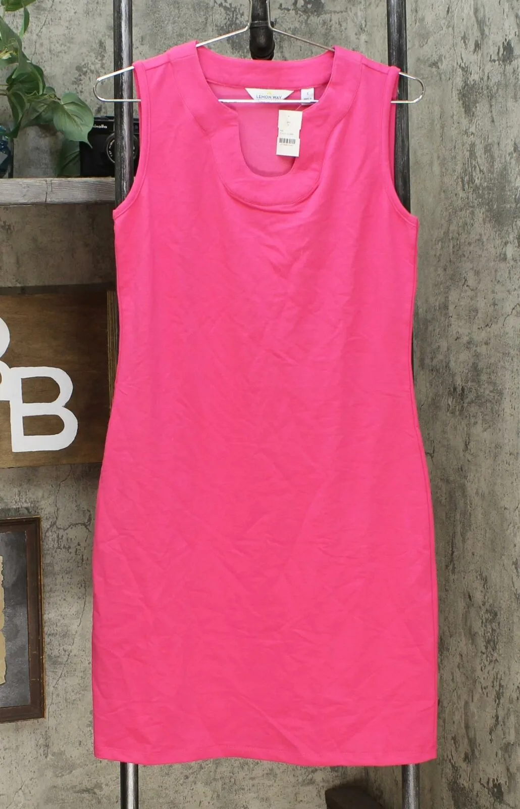Lemon Way Women's Split Neck Sleeveless Shift Dress