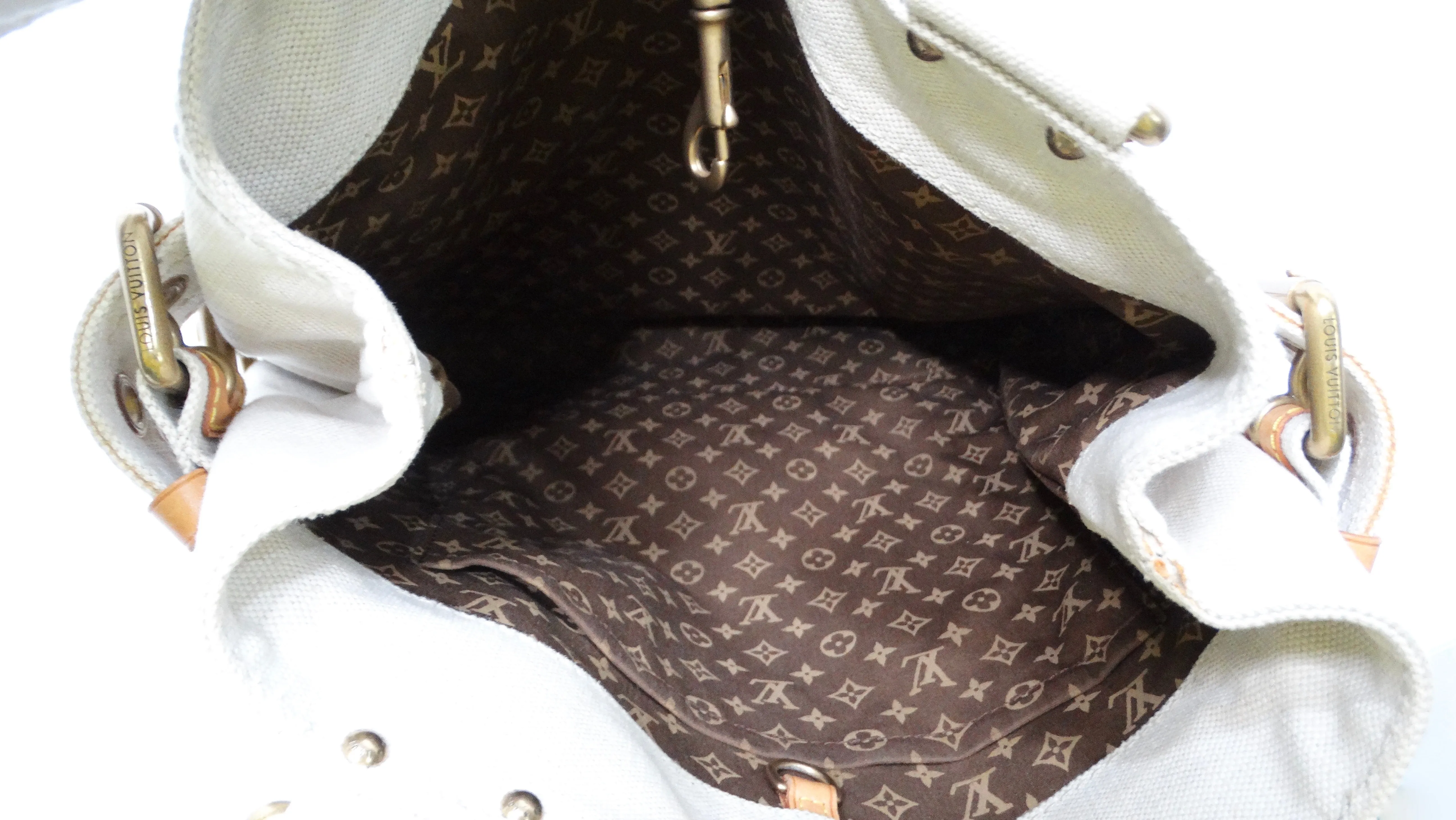 Louis Vuitton Cruise Line Globe Shopper Canvas PM Cream Tote Bag