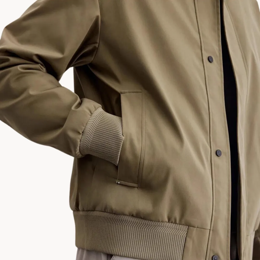 Men’s Casual Jacket – Snap Button Closure – Minimalist Design – Lightweight Smart Outerwear