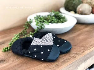 Mod Geo Moccs