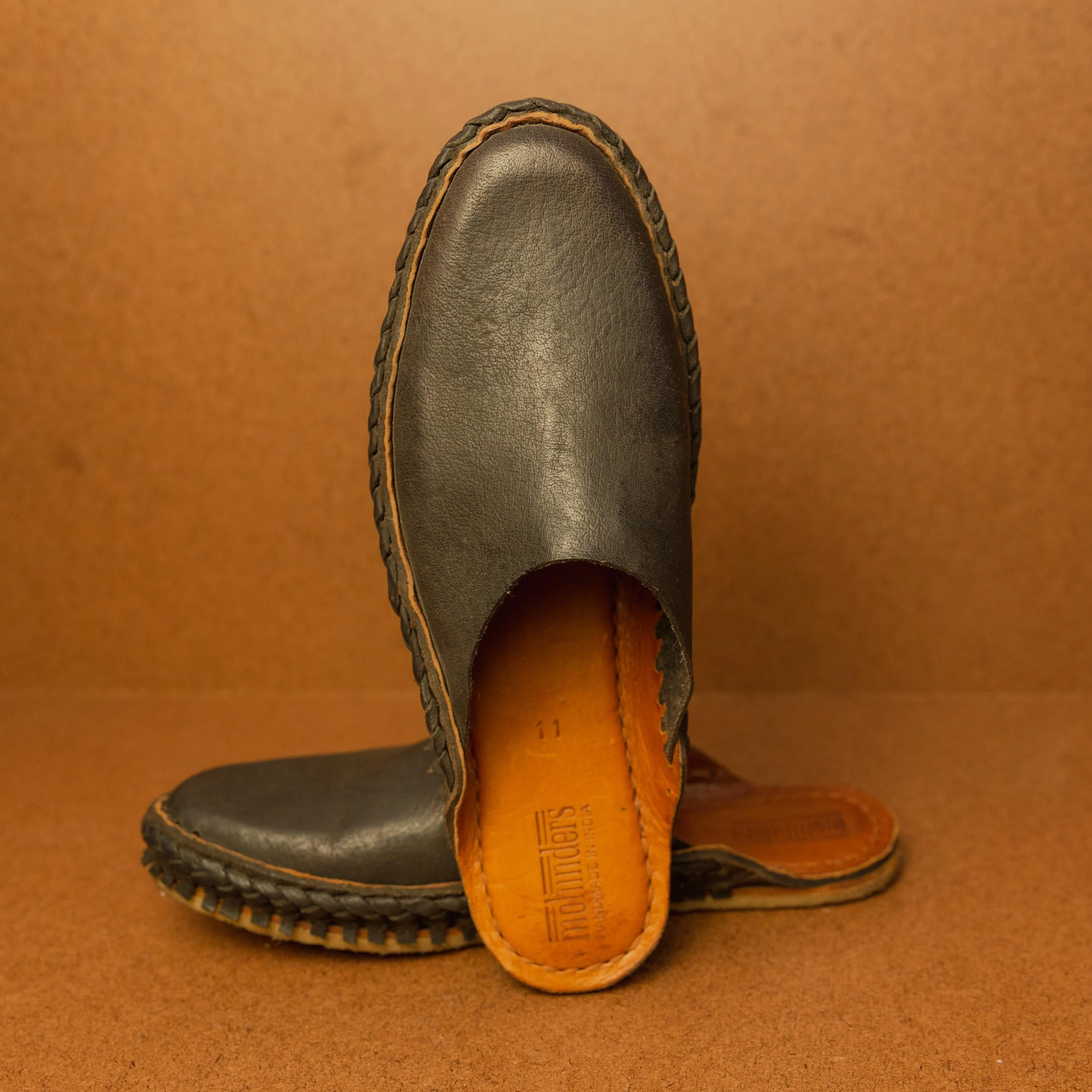 Mohinders Women's Heritage Solid Slides in Charcoal
