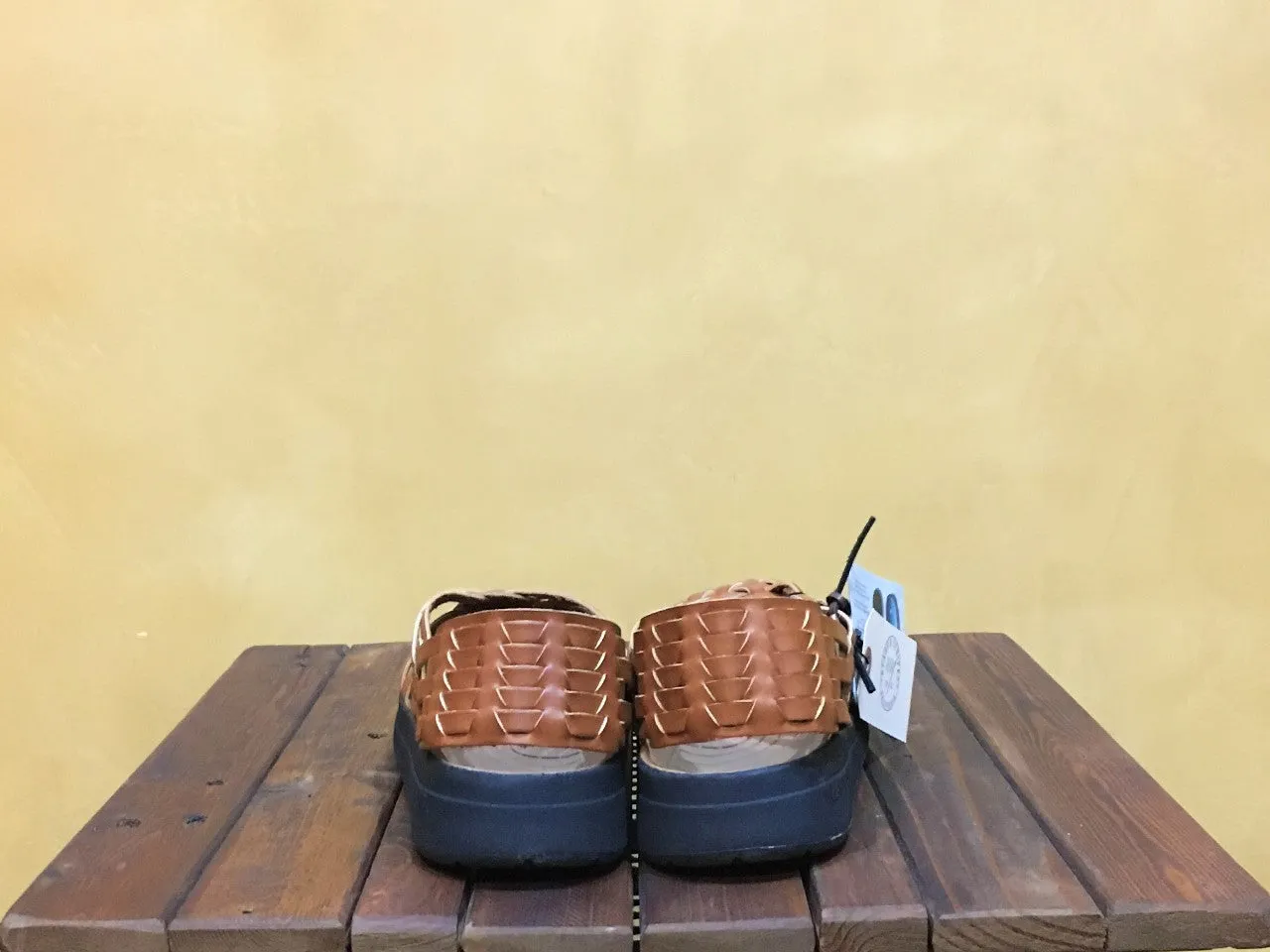 MS010003  Malibu Sandals Canyon Whiskey/Black