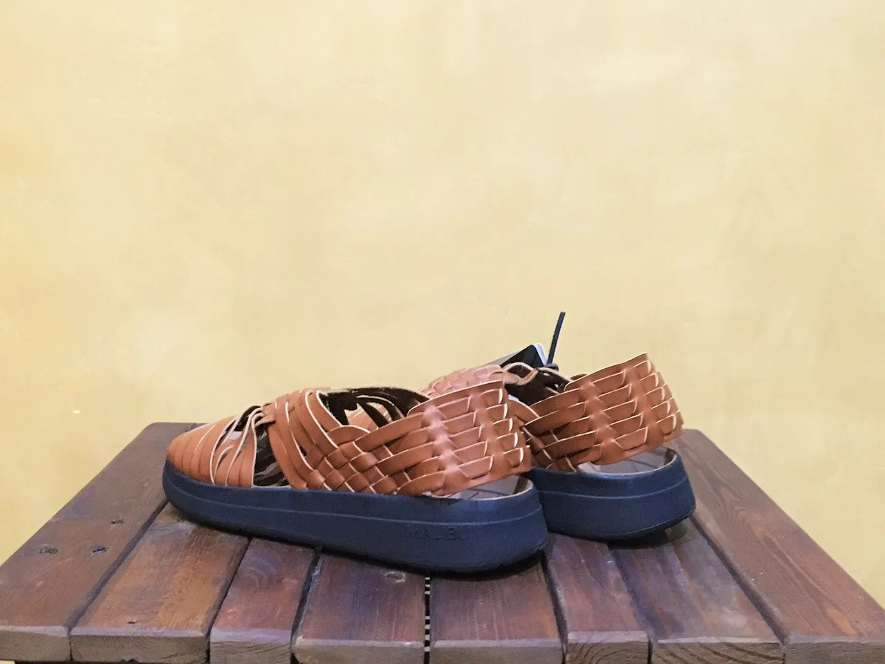 MS010003  Malibu Sandals Canyon Whiskey/Black