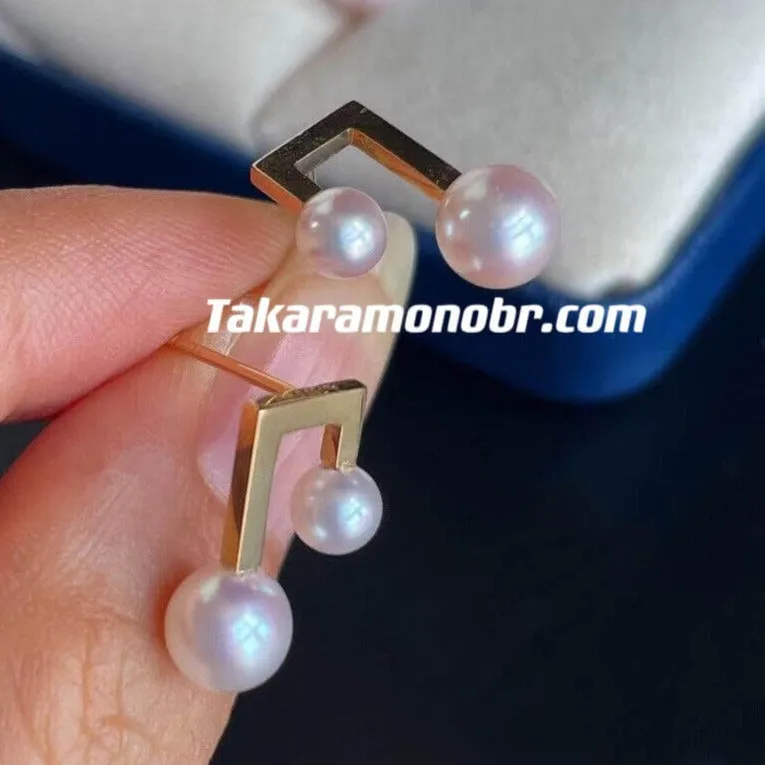 Music Note Cultured Saltwater White Akoya Pearl Stud Earrings Mounted on 18K Gold