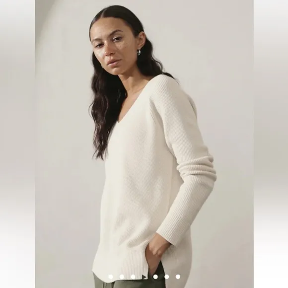 NWT Athleta Hanover Merino Wool Blend Refined V-Neck Sweater Bone Cream XLarge
