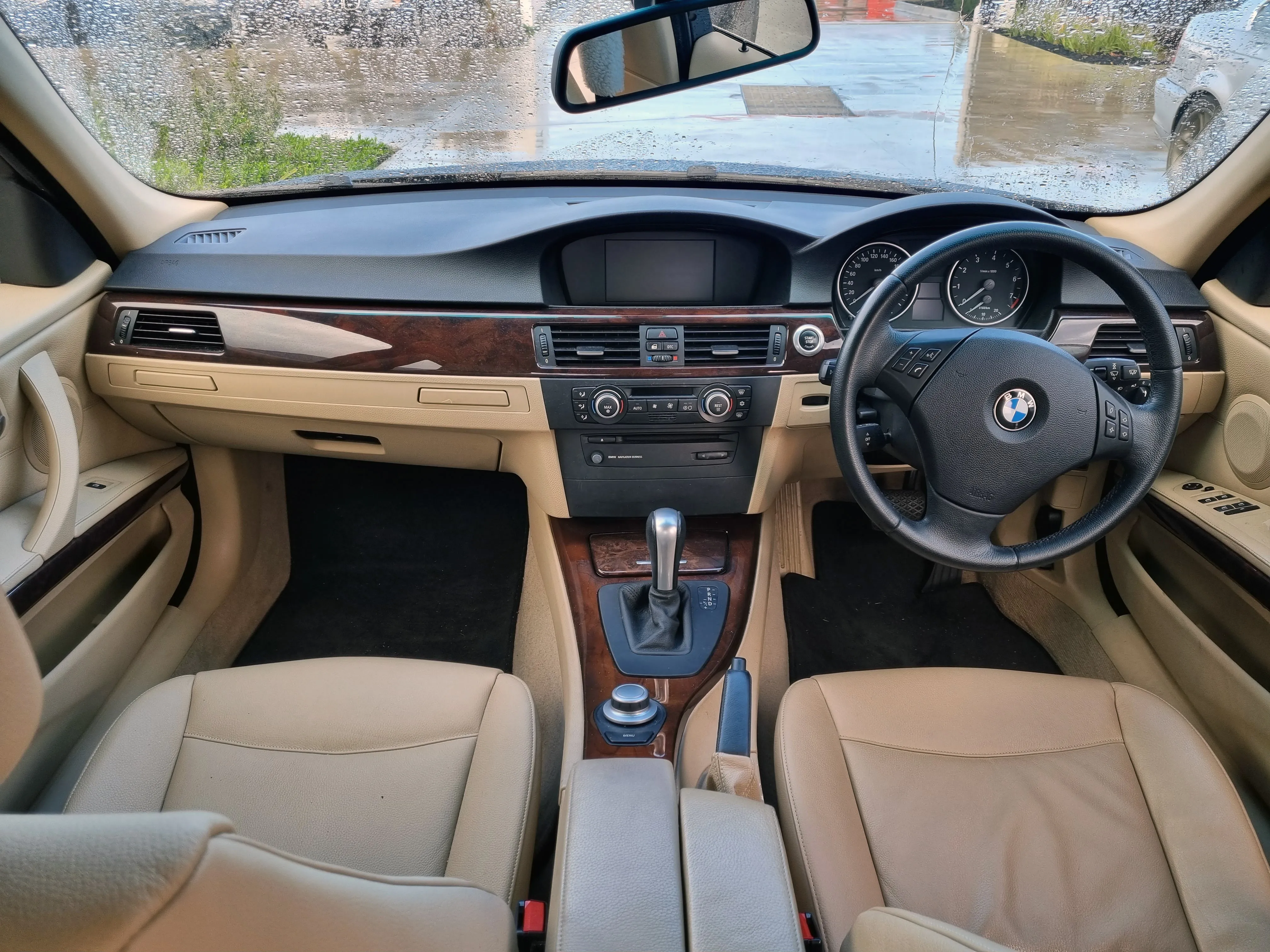 S2981 3' E90 Sedan 325i N52 AUTO 2007/02