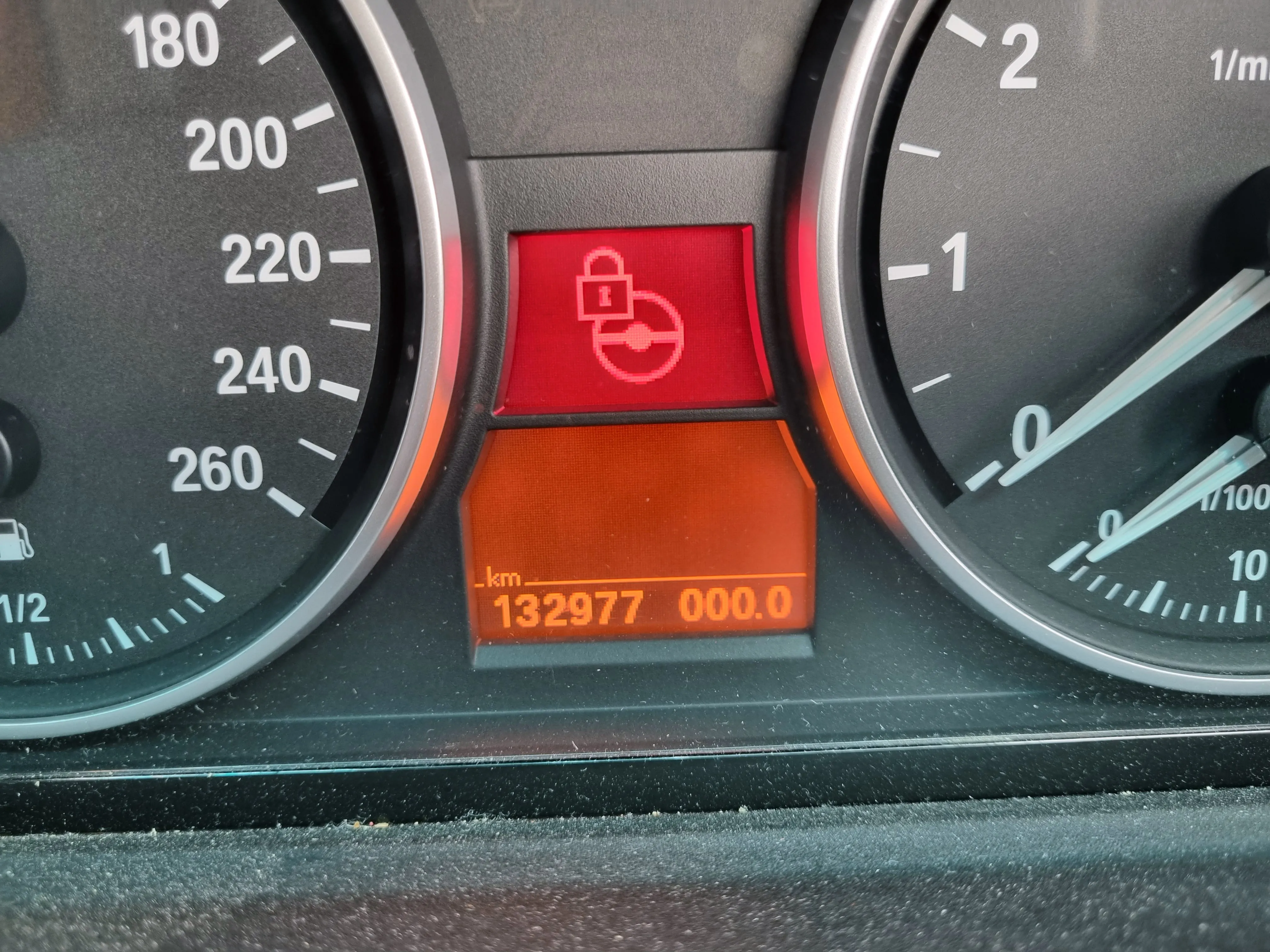 S2981 3' E90 Sedan 325i N52 AUTO 2007/02