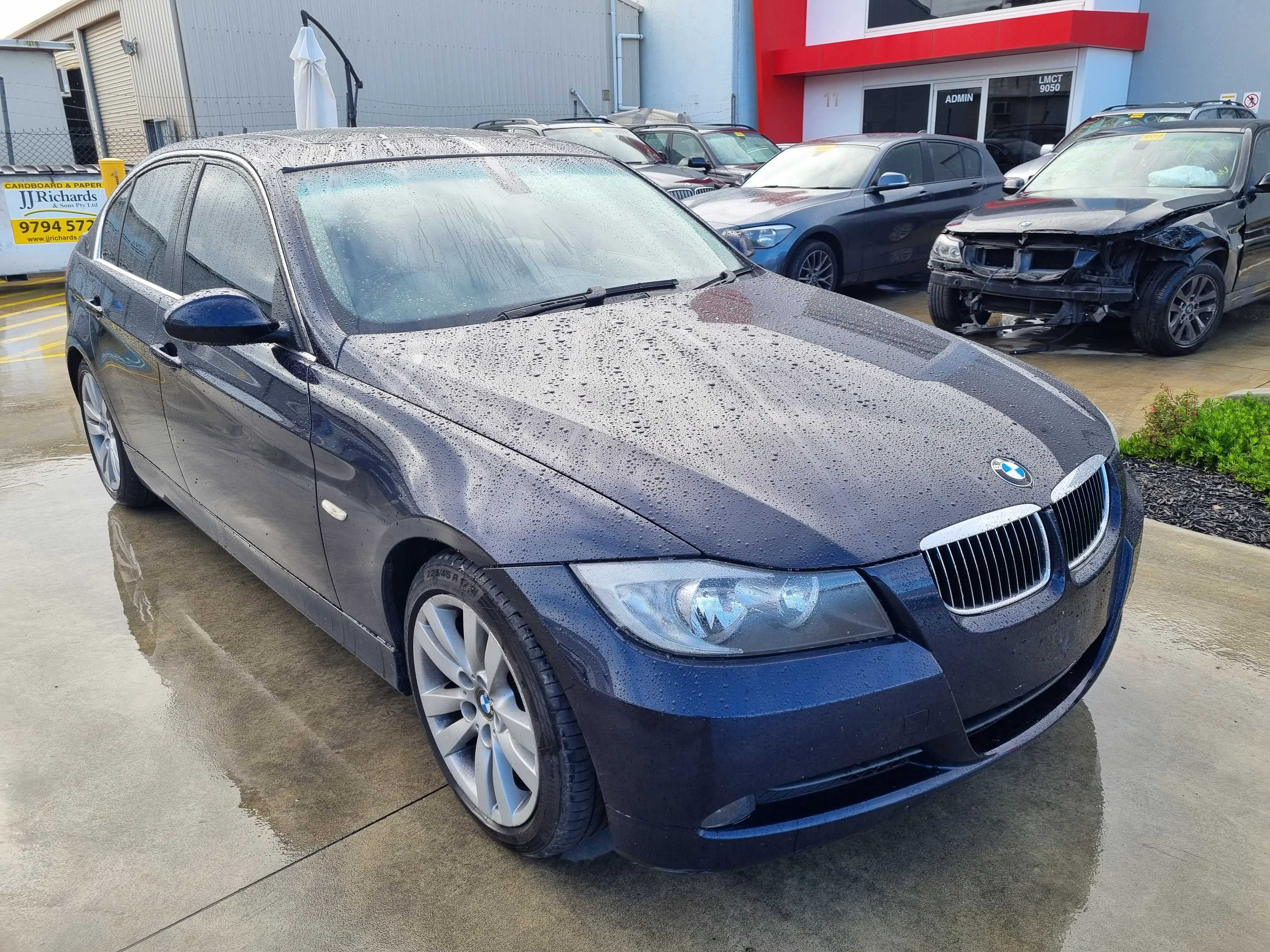 S2981 3' E90 Sedan 325i N52 AUTO 2007/02