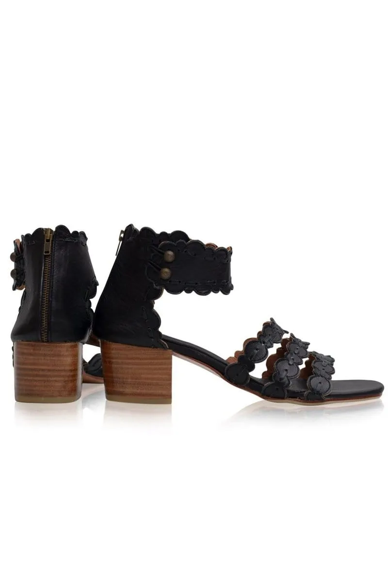 Seaside Leather Sandals in Black