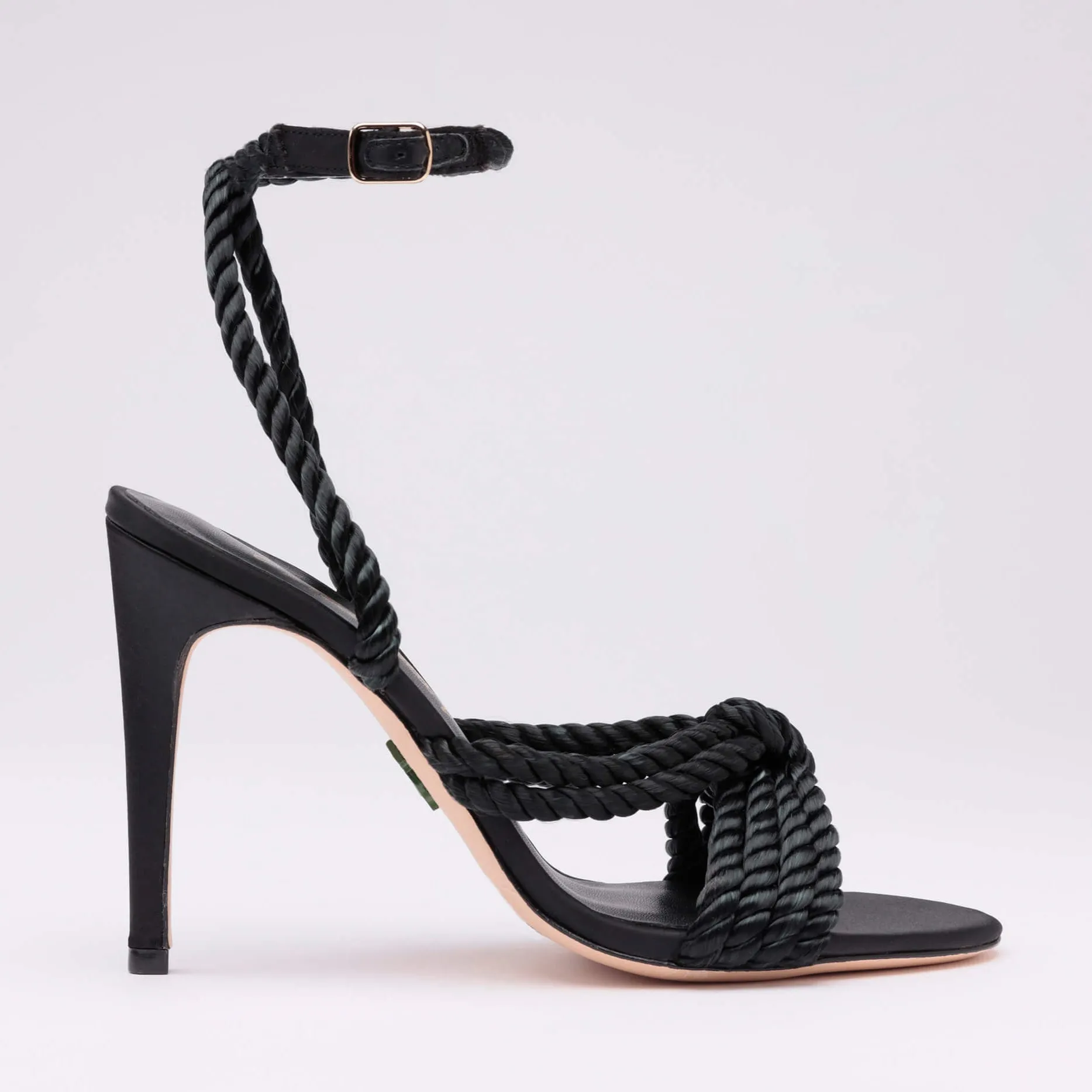 Selene • Black