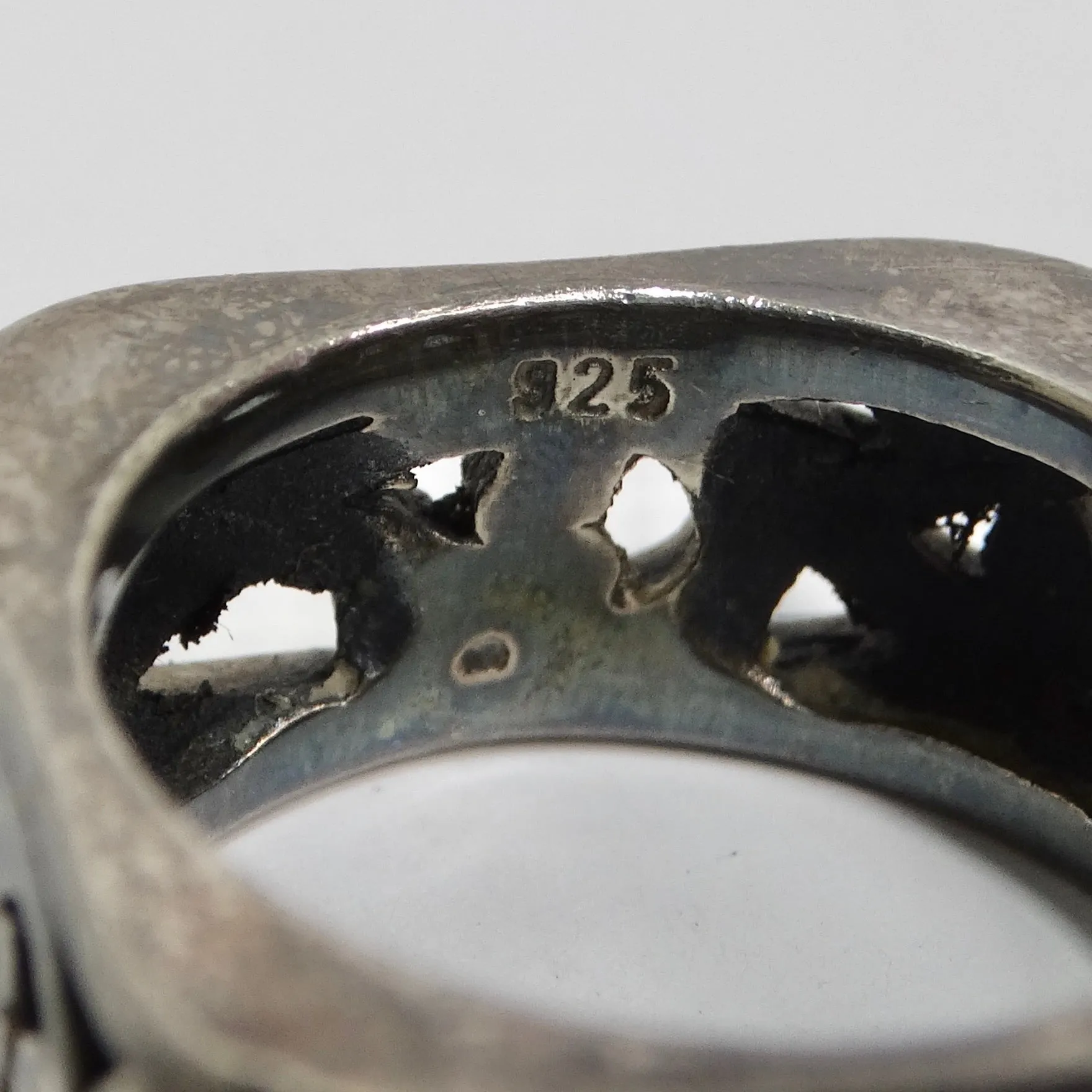 Silver Scroll Engraved Ring