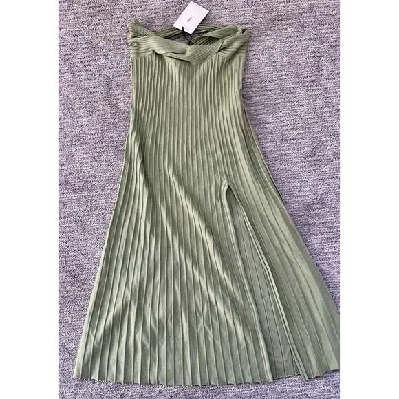 Sovere Midi Skirt Inertia Knit fabric -front slit -Green Tea, size NWT $149