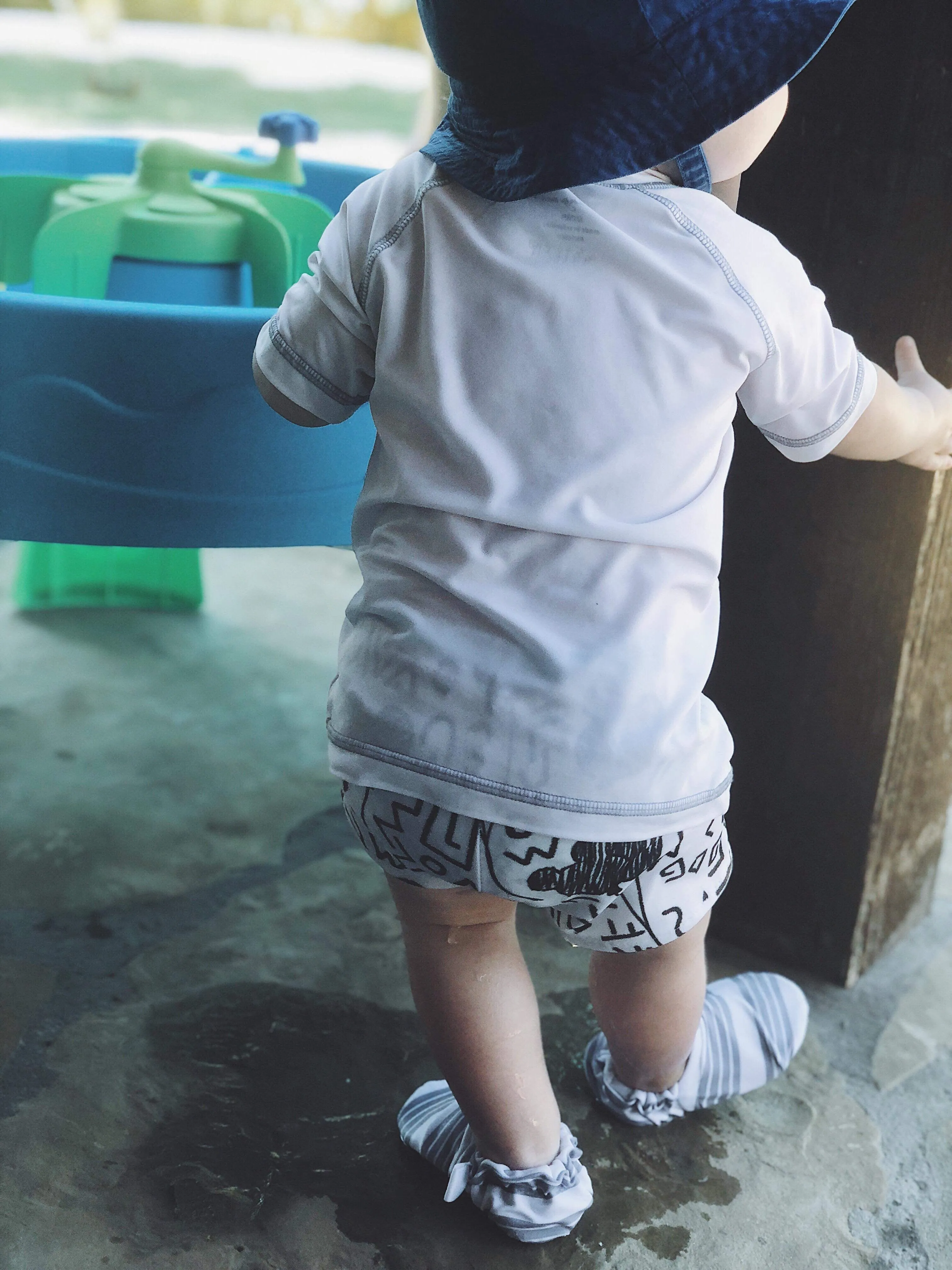 SWIM MOCCS// Grey & White Stripe