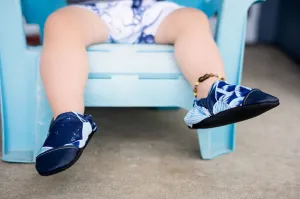 SWIM MOCCS// Hexagon Palms
