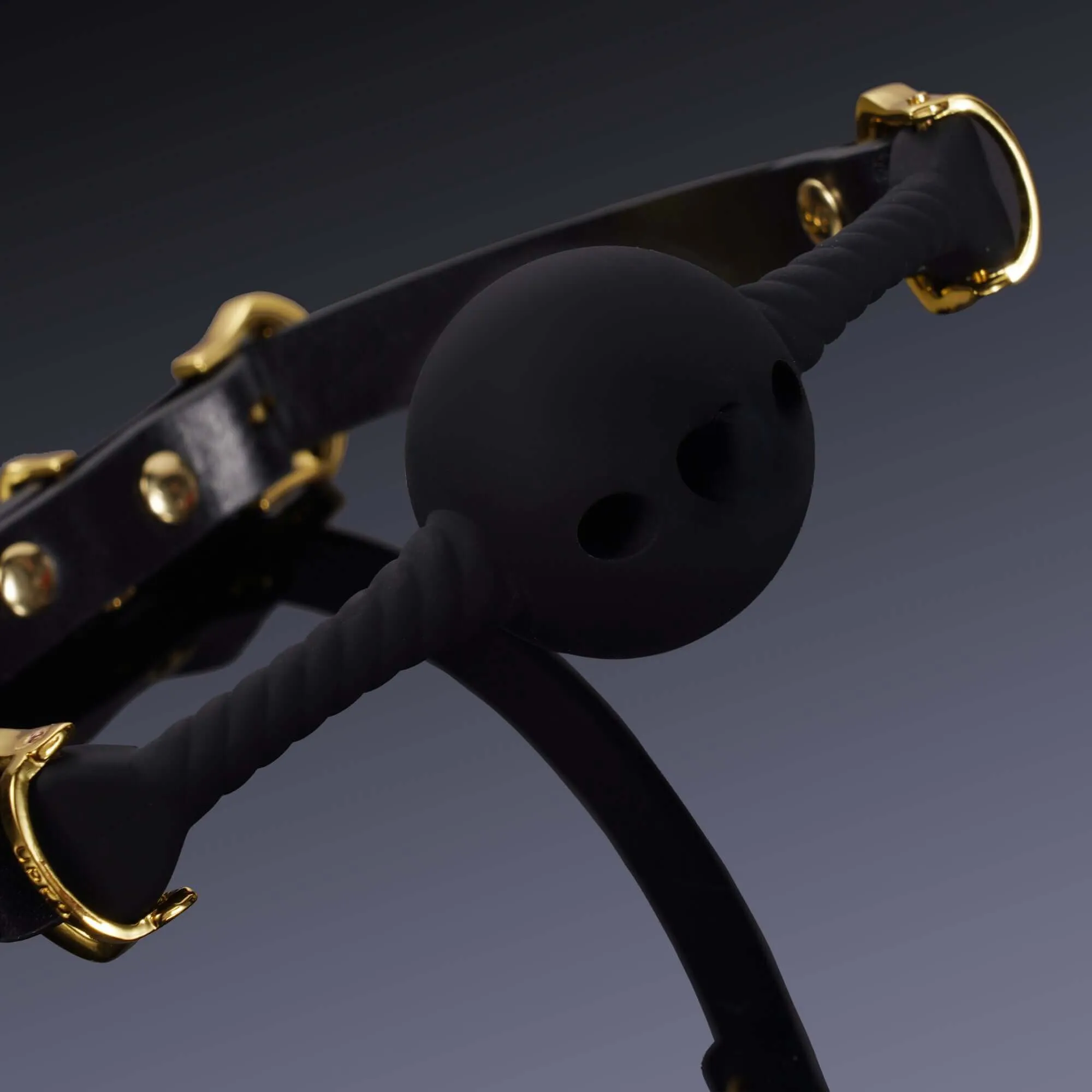 UPKO Middle Heart-Shaped Breathable Mouth Gag Black