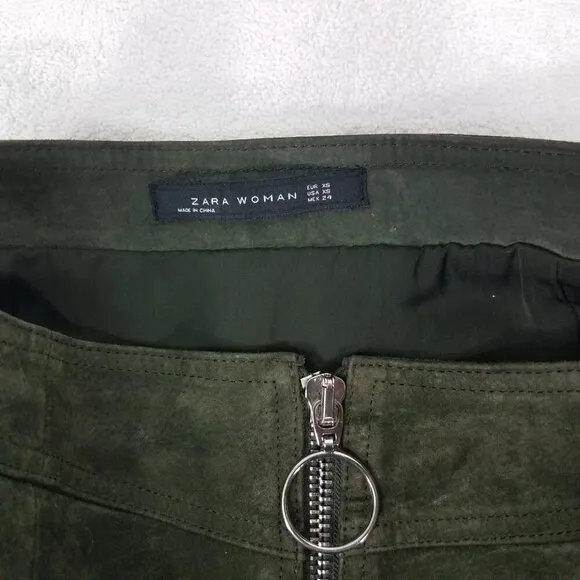 ZARA Woman Size XS Zipper front Genuine Suede Leather Mini Skirt in Green