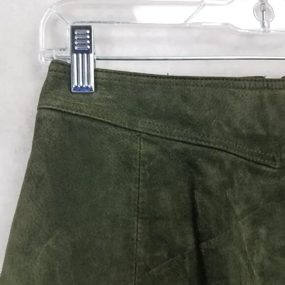 ZARA Woman Size XS Zipper front Genuine Suede Leather Mini Skirt in Green